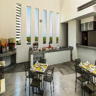 Krystal Urban Cancun & Beach Club Bagian luar foto